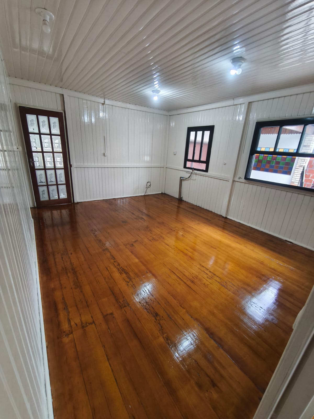 CASA MISTA COM PISCINA