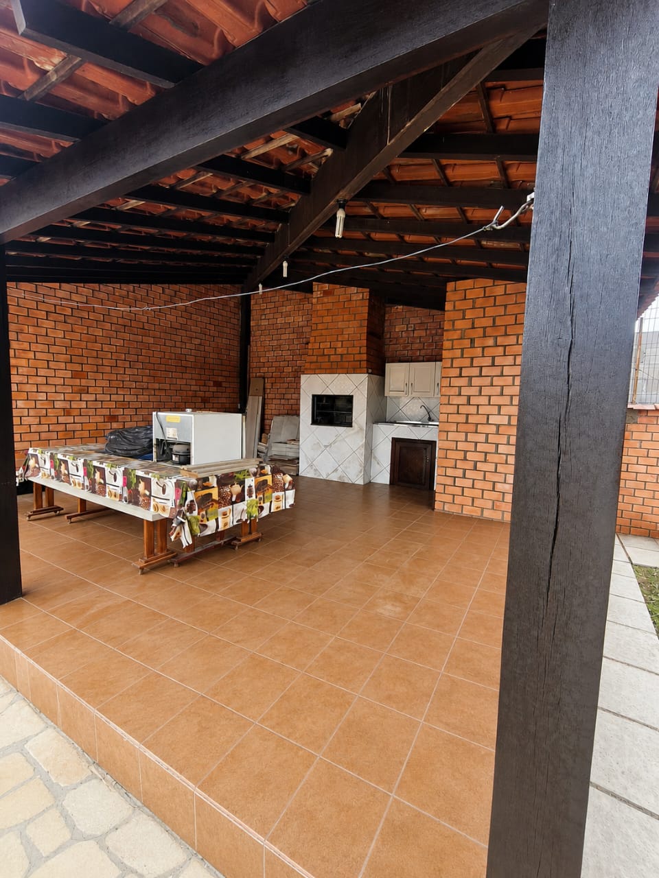 CASA MISTA COM PISCINA