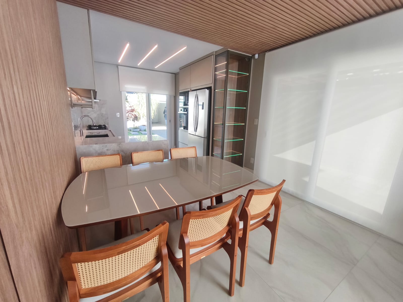 CASA ALTO PADRÃO MOBILIADA