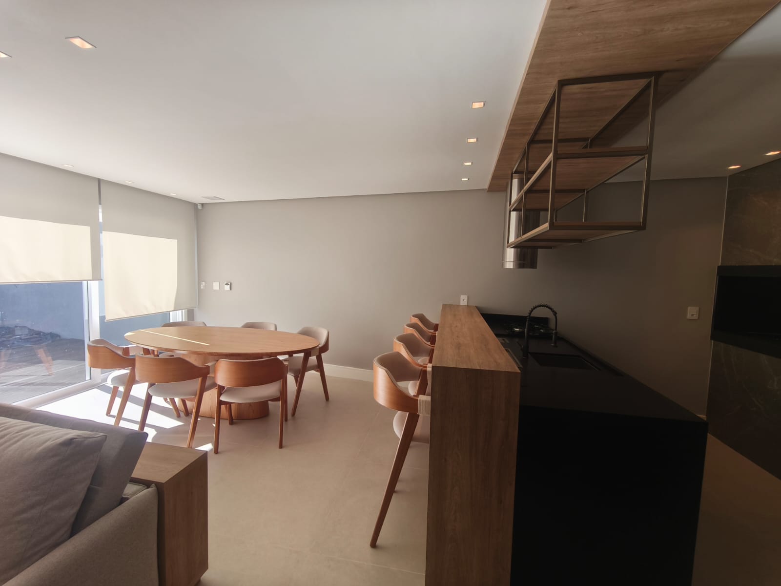 CASA ALTO PADRÃO MOBILIADA